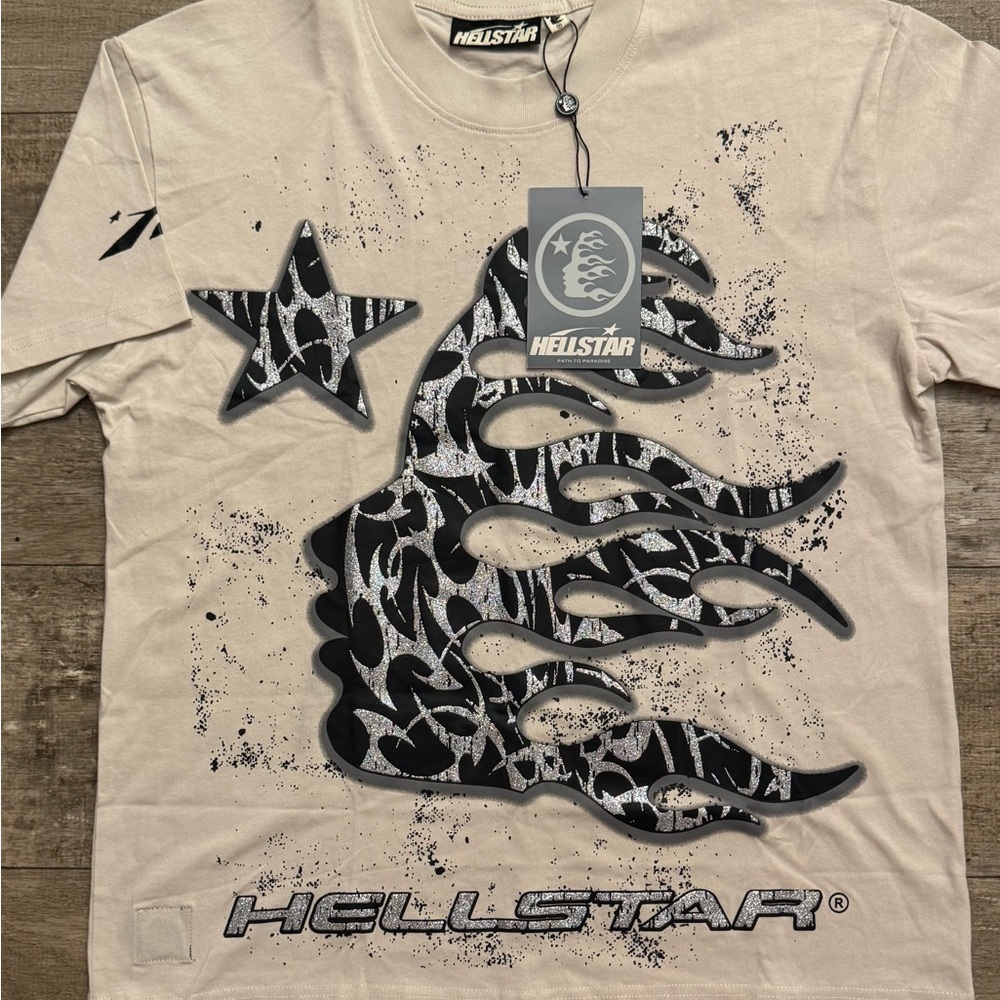 Hellstar Cream Glittered Graphic Short Sleeve T shirt